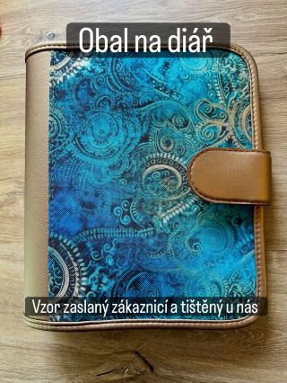 Obaly nebo jinak řečeno desky na diář jsou u vás stále oblíbené a čím dál častěji šijeme z vašich vzorů ♥️ #obalnadiar...